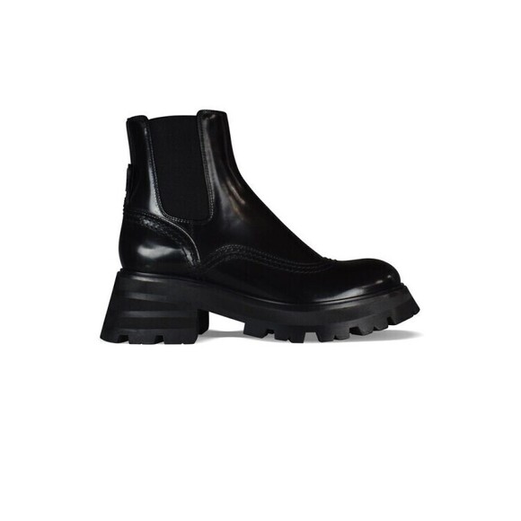 Alexander Mcqueen Wander Chelsea Boots - NWT